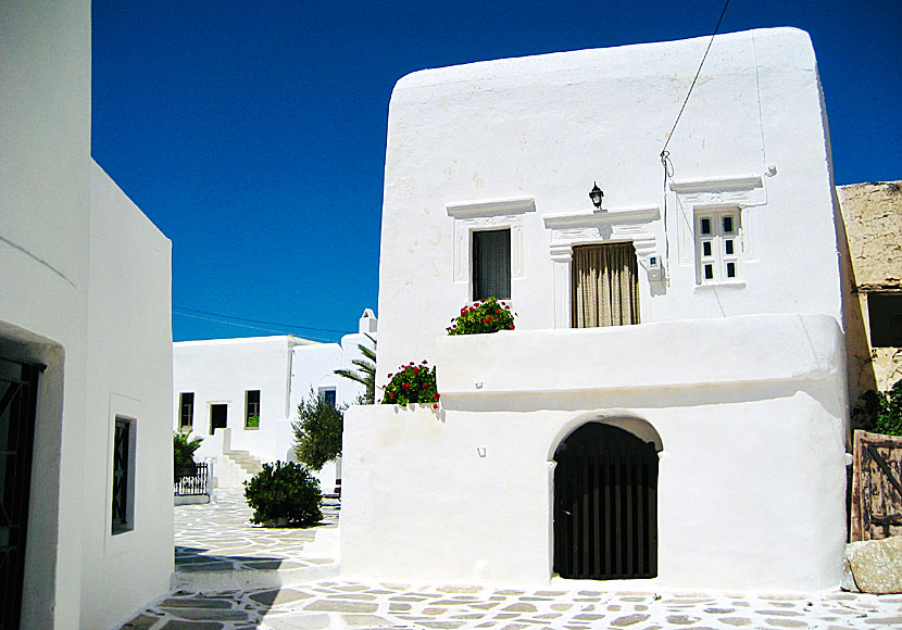 The oldest part of Chora is built as a fortress, hence the name Kastro which means castle or fortress.