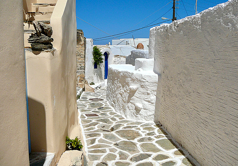 Alley in Chorio on Sikinos.