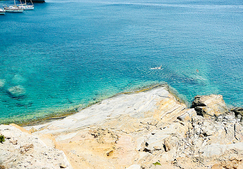 The water around the rocks below The Rock Café in Alopronia on Sikinos is perfect for those who like to snorkel.