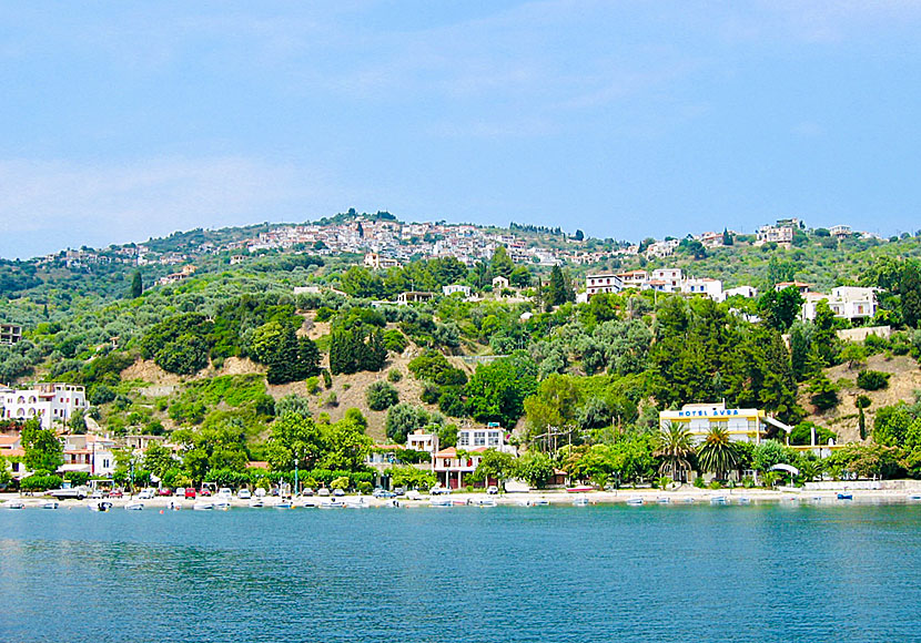 Loutraki is located about 2 kilometres below Glossa.