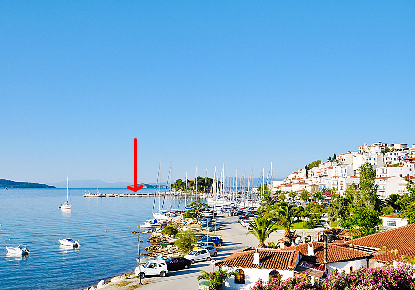 From the port of Skiathos town, ferries and catamarans go to the port of Skopelos.