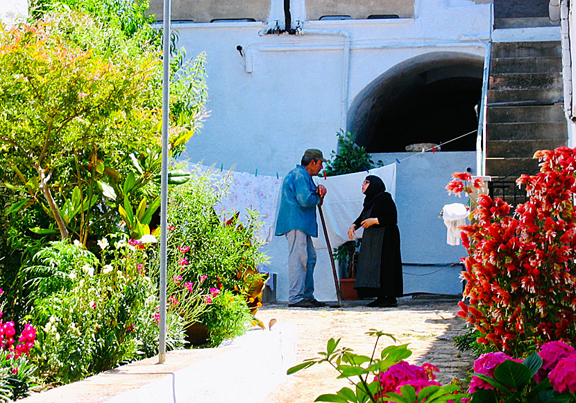 The courtyard of the nunnery Timios Prodromos Monastery.