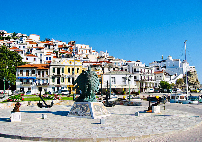 The Tomb of the Unknown Soldier in the center and the Church of Panagia to Pirgo on the right in Skopelos Town.