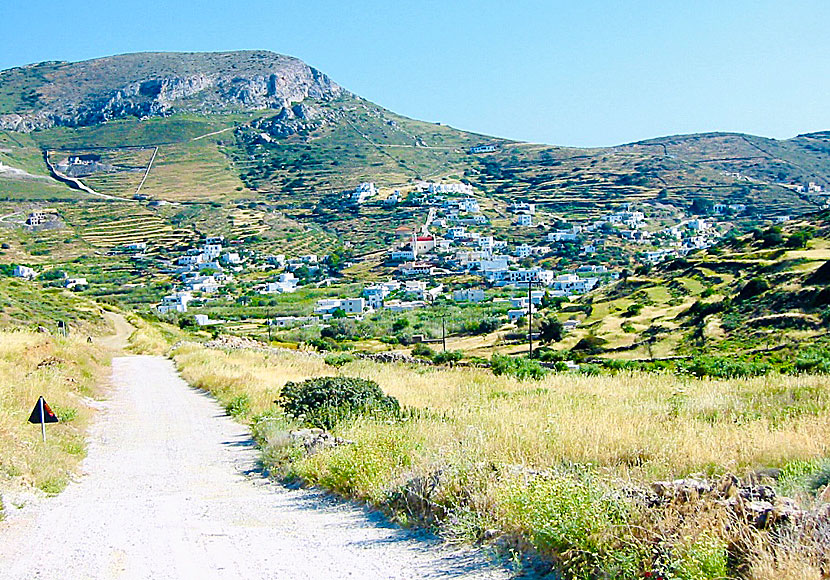 Walk between Kini and Delfini beach on Syros.