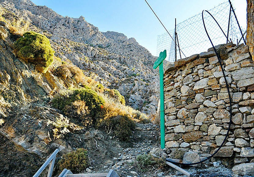 The hike between the monastery of Agios Panteleimon and Eristos beach on Tilos is 5.7 kilometres long.