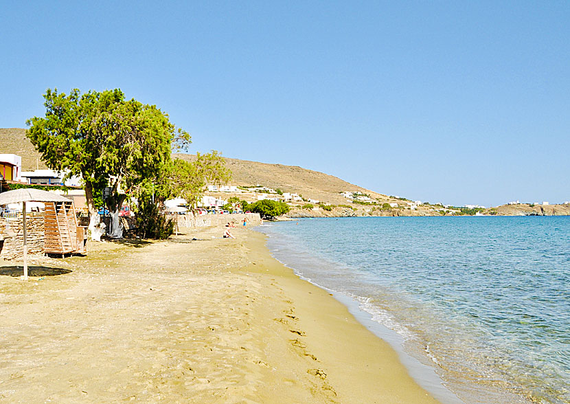The best beaches on Tinos. Kionia beach.