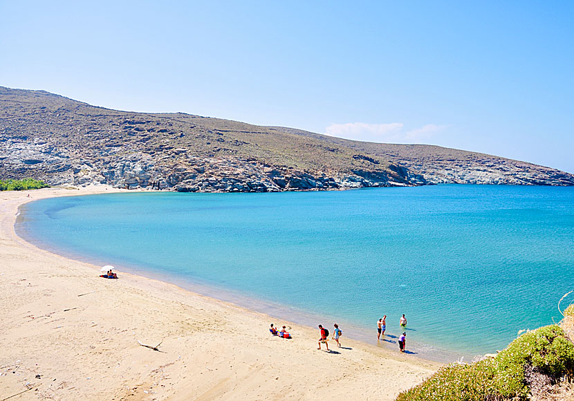 The best beaches on Tinos. Kolymbithra beach.