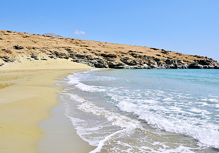 The best beaches on Tinos. Pachia Amos beach.