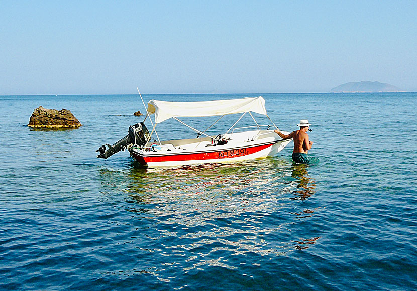 Smoke on the water with Deep Purple in the port on Anafi in Greece.