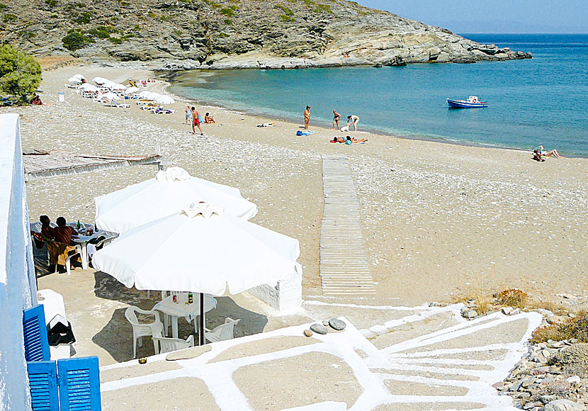 Agios Georgios is the best beach on Sikinos. 