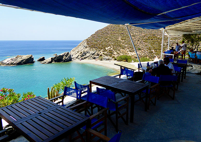 Agios Nikolaos beach and taverna on Folegandros can only be reached by boat or on foot.