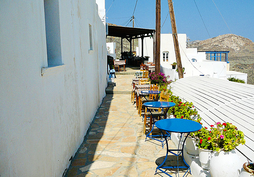 Good tavernas and restaurants in Chora on the island of Anafi.