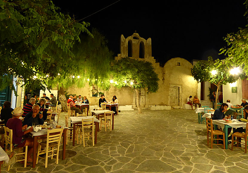 Good Greek tavernas, restaurants and bars in Chora on the island of Folegandros.