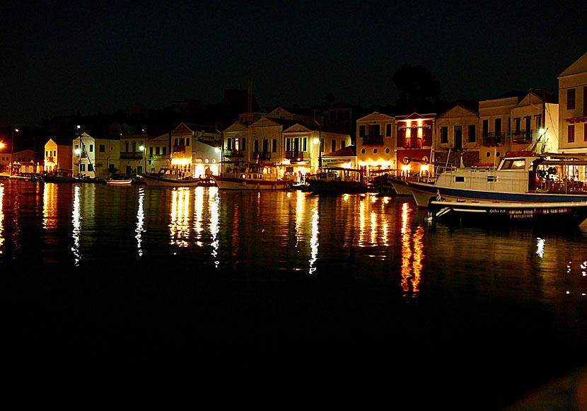 In the evening, islanders and tourists gather in tavernas and restaurants in Megisti on Kastellorizo to enjoy good Greek food.