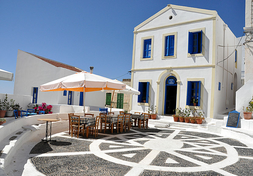 The square in Nikia on Nisyros.