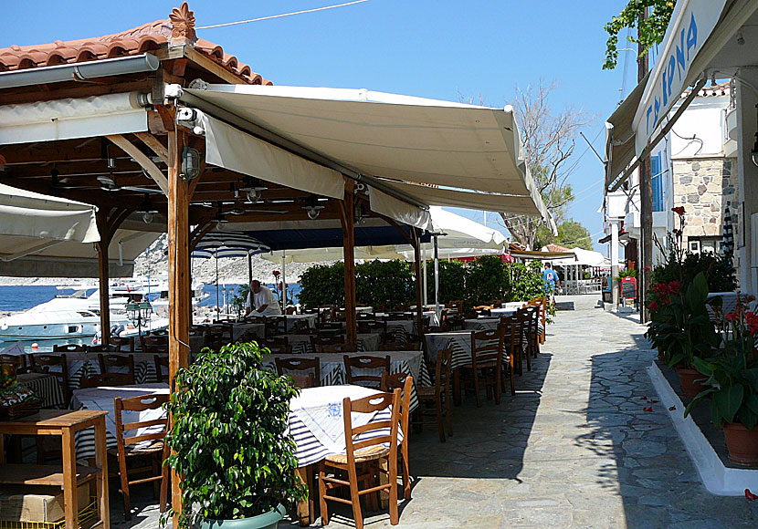 Tavernas in Perdika. Aegina.