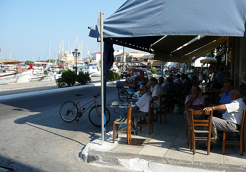 Good Greek tavernas and restaurants in Aegina town.